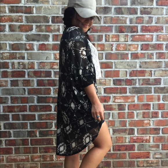 Aztec cardi - Picture 2 of 3